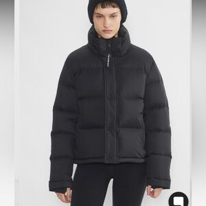 Aritzia Super Puff™ Shorty cliMATTE™ cropped puffer jacket